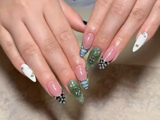 ネイル Rola kira nail salon所属・Rola kira 麗のネイルデザイン