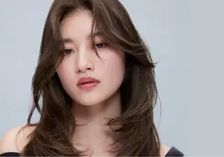 ミディアム ハコ（HACO)所属・豊嶋 暉直のヘアスタイル