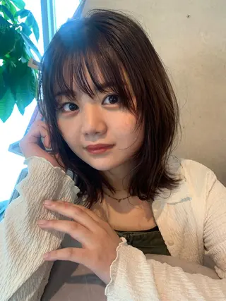 ミディアム カラー 🍀根本 風鈴🍀のヘアスタイル