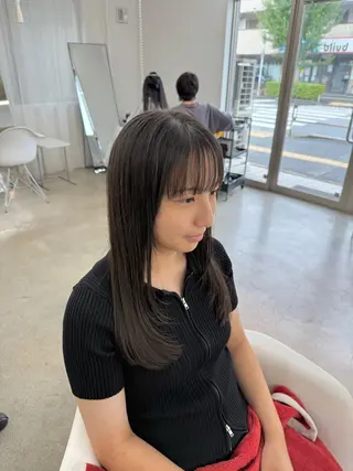 ロング カラー build所属・秋山 花音のヘアスタイル