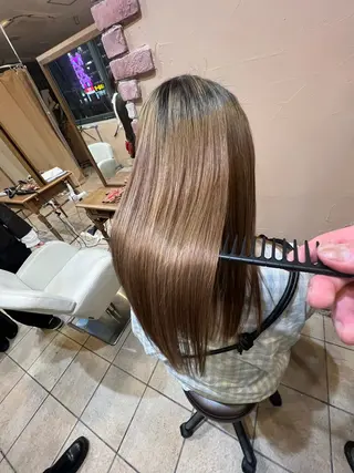 セミロング MODEK's阿倍野 HONOKAのヘアスタイル