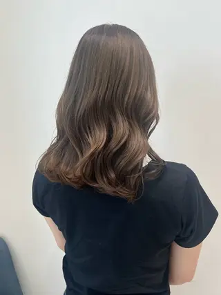 ミディアム カラー 黒阪 なみのヘアスタイル