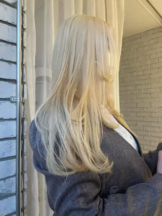 ロング カラー 艶ハイトーン👑♡ NATSUKIのヘアスタイル