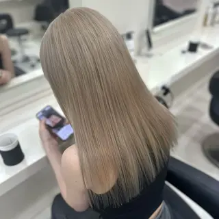 ロング ️🫧 AINE 🫧ハイトーンカラーのヘアスタイル