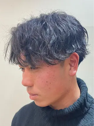 ショート パーマ メンズ 柏のセンターパート のプロ関口 柊太のヘアスタイル