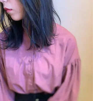 ミディアム カラー アールバイニーナ所属・R by NINA アールバイニーナのヘアスタイル