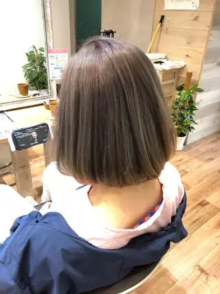 ショート カラー 青野 文香のヘアスタイル