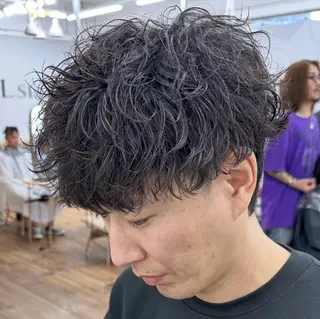 ショート カラー パーマ メンズ メンズ特化✂️ 小枝 優生のヘアスタイル