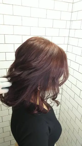 ミディアム カラー LUXBE GALLERY なんば駅前店所属・ラックスビーギャラリ ー AKICOのヘアスタイル