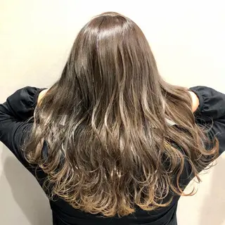 セミロング カラー 髪質改善特化サロン ICONIQ天神店のヘアスタイル