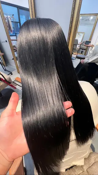 セミロング 目を惹く艶髪/髪質 改善カラー🤎ぐっちのヘアスタイル