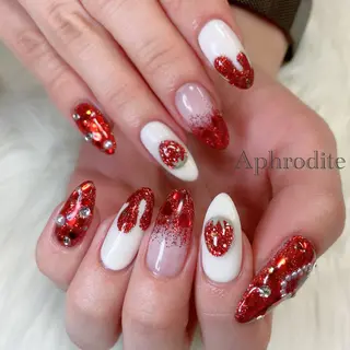 ネイル Aphrodite パラジェル認定サロンのネイルデザイン