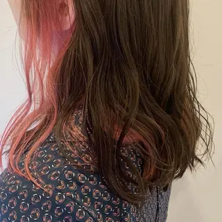 セミロング カラー 小森 衣純のヘアスタイル