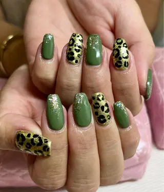 ネイル ビューティーサロン美舞所属・mibu⭐︎ 髙橋のネイルデザイン