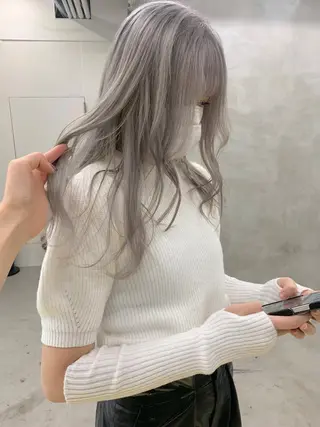 セミロング カラー ブームボックス所属・🐝ハイトーンカラー hachi🐝のヘアスタイル