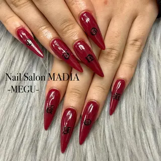 ネイル MADIA藤沢所属・MADIA MEGUのネイルデザイン