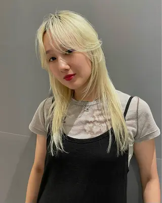 ミディアム カラー SALOWIN所属・ブリーチ🔑 ボブ✨レイヤーのヘアスタイル