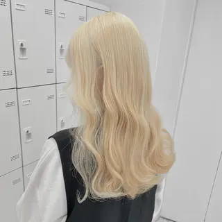 ロング カラー ヘアアレンジ ハイトーン艶カラー 🤍ゆうひのヘアスタイル