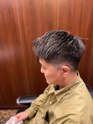 ショート 岡崎 海人のヘアスタイル