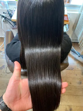 ロング 凪の 旅先のヘアスタイル