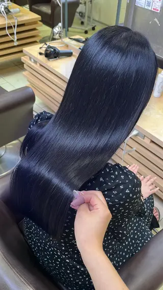 ロング カラー waka❤️✨ ブリーチ/艶感カラーのヘアスタイル