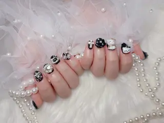 ネイル CHARIS yunaのネイルデザイン