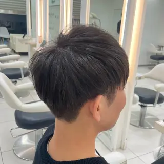 カラー メンズ 崎山 紗吏のヘアスタイル