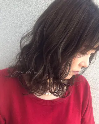 ミディアム 岸川 恭子のヘアスタイル