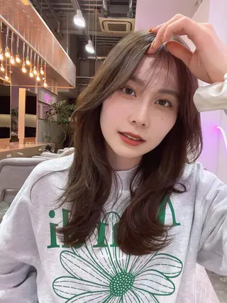 ロング カラー wixy    mimi所属・透明感カラーの人 ベージュの王様のヘアスタイル