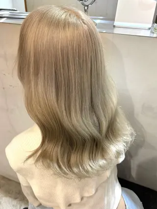 セミロング カラー 🫐寒色系カラー 🫐ヤマナカリリカのヘアスタイル