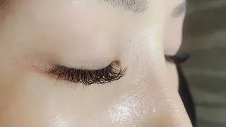 マツエク・マツパ ANNE梅田 GRACE店所属・ANNE chizuのマツエク・マツパデザイン