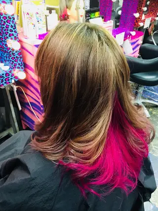 カラー 秋葉 洸平のヘアスタイル