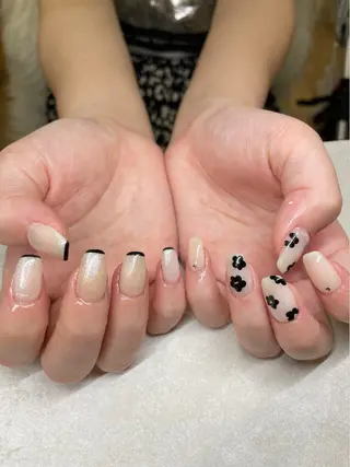 ネイル 楢本 彩耶のネイルデザイン