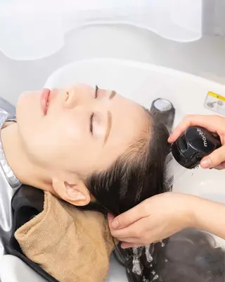 ミディアム カラー パーマ Taguuu.所属・💎耳ツボジュエリー &ヘアサロン✂️のヘアスタイル