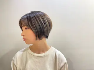 ショート カラー 馬越 優のヘアスタイル