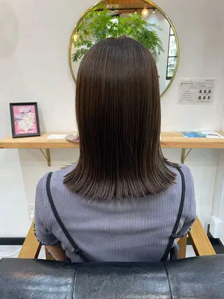 ミディアム カラー 高梨 菜々のヘアスタイル