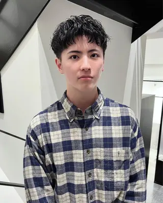 パーマ メンズ Qin shaire salon 原宿verno店所属・【センターパート】 ETO／江藤翼の眉毛・アイブロウイメージ