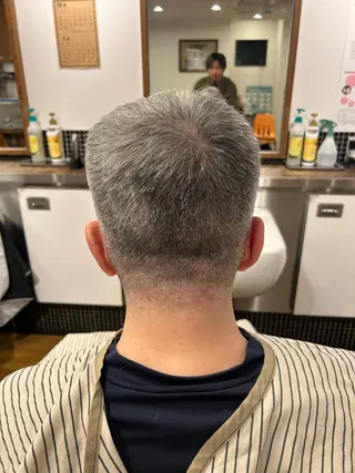 ショート SUPERCOOL and RICO.所属・宇野井 勝太のヘアスタイル