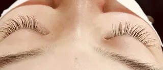 マツエク・マツパ 小林 美央のヘアスタイル