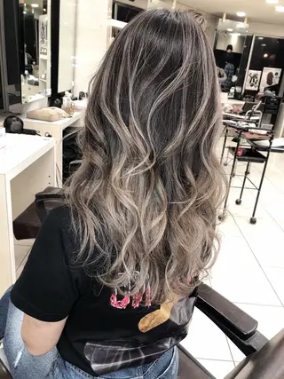 セミロング カラー 曲がる縮毛矯正 髪質改善/西尾 幸樹のヘアスタイル