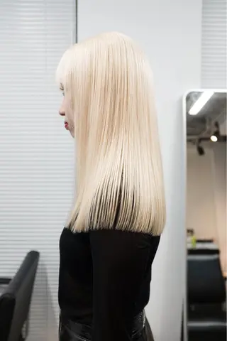 ミディアム カラー ハイトーン特化サロン 代表　中谷蓮のヘアスタイル