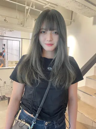 カラー 🎀ボブ+ハイトーン シュカ👶🏻のヘアスタイル