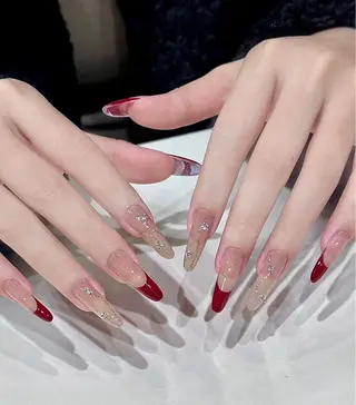 ネイル T. Leeのネイルデザイン