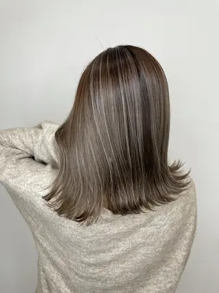 ミディアム LINOET  nagoya所属・手島 カミラのヘアスタイル