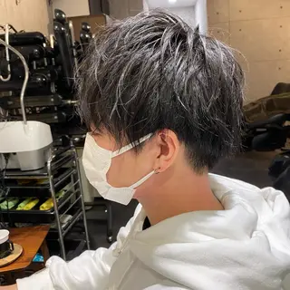 カラー ミモリ ユウタのヘアスタイル