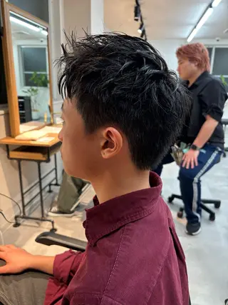 メンズ フェザーパーマ/韓国 /メンズカット保立のヘアスタイル