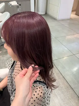 ロング ボブ/レイヤー/ブリ ーチ/ 岡本美優のヘアスタイル