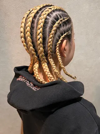 セミロング パーマ 鈴木 理空のヘアスタイル