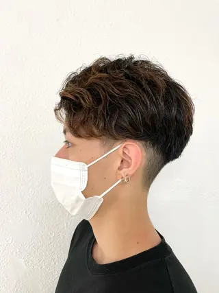 ショート カラー パーマ メンズ 【東北メンズヘア1 位受賞🥇】本間祐太のヘアスタイル