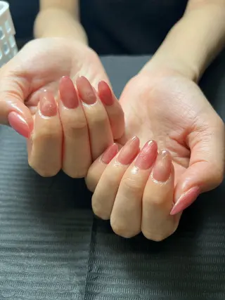 ネイル Emiネイルサロン＆スクール所属・Yui ゆいのネイルデザイン